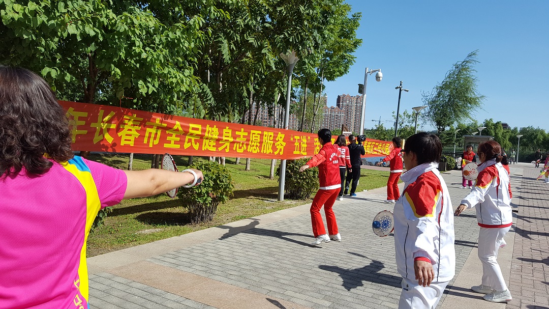 29160616gn9v.jpg